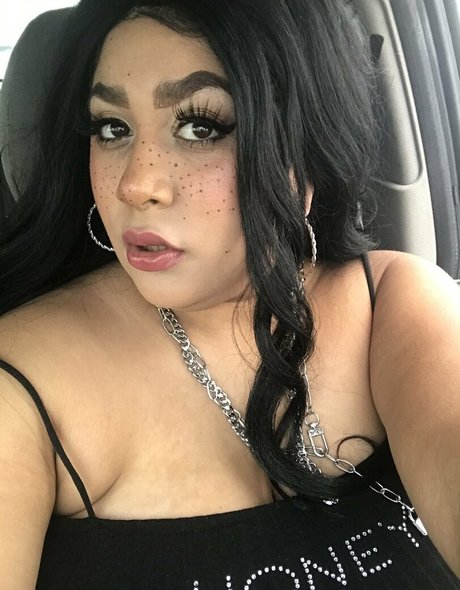 dairyqueen94 star nude archive