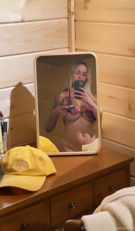 Alyssa Barbara sexy star photos