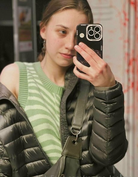 margo leevony perfect star photos