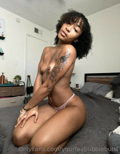 yourfavbubblebuttt top star picture