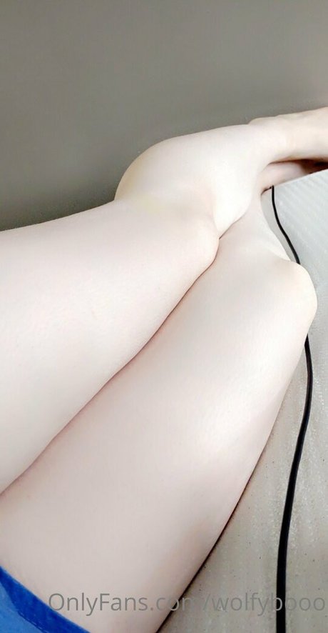 wolfybooo pornographic model gallery