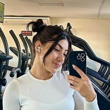 Yasmim Casadias top star picture
