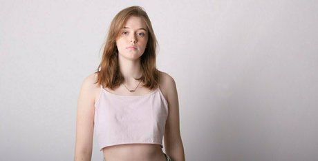 ynayrp beautiful model image
