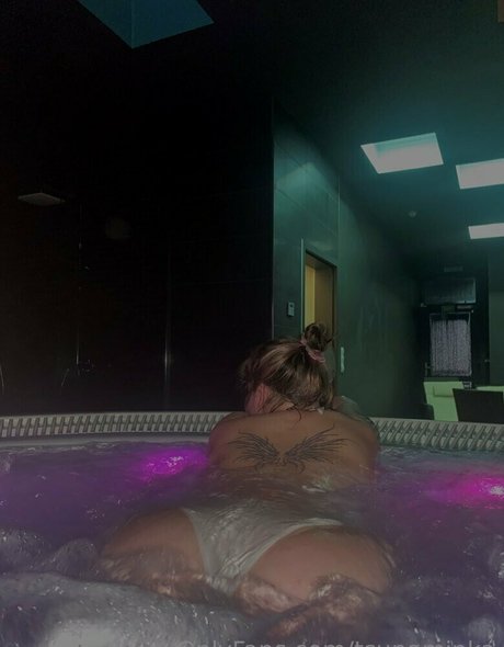 tsunaminka pornstar sex img