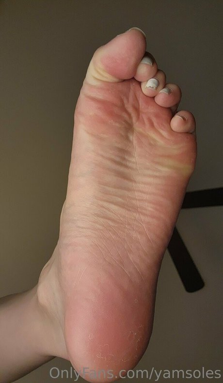 YamSoles adult star picture