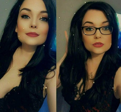evaadamsofficial naked pornstar picture