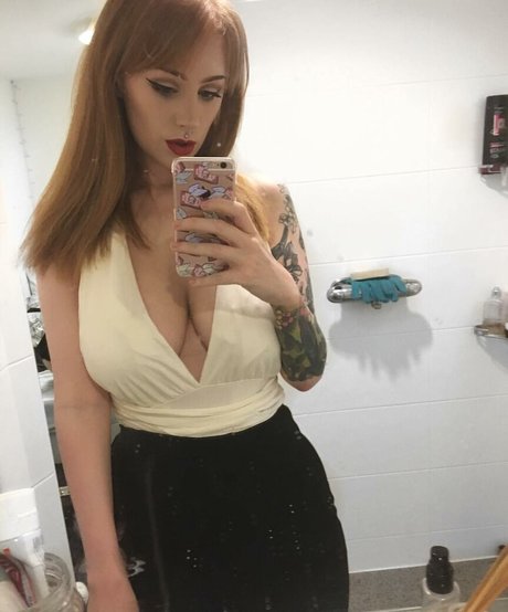 Hollie Rutter pornstar hd archive