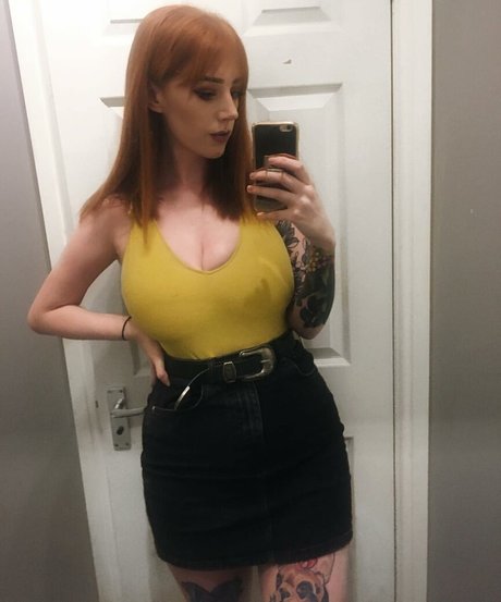 Hollie Rutter exclusive actress image