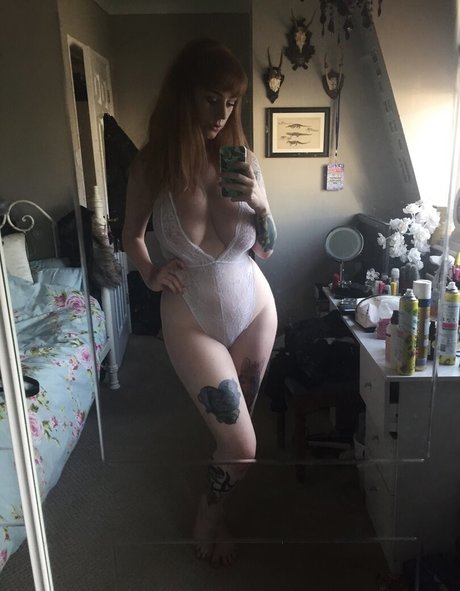 Hollie Rutter porn star img