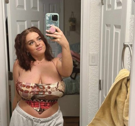 redhead thick onlyfans hd img