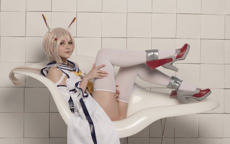 Tsuki Desu high quality model photos