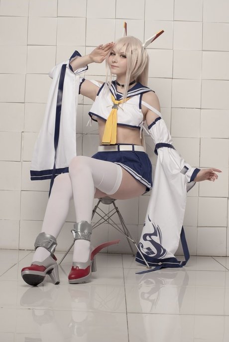 Tsuki Desu hot model pic