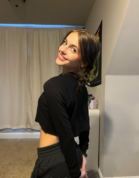 kinsleyalyse sexy pornstar archive