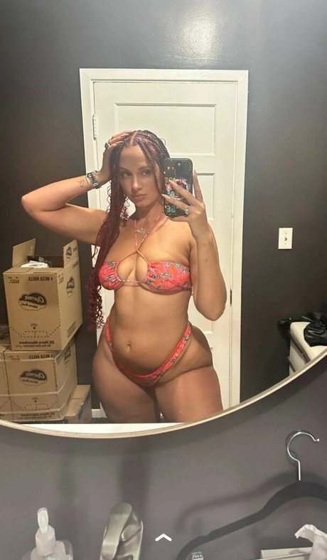 Yesjulz art actress img