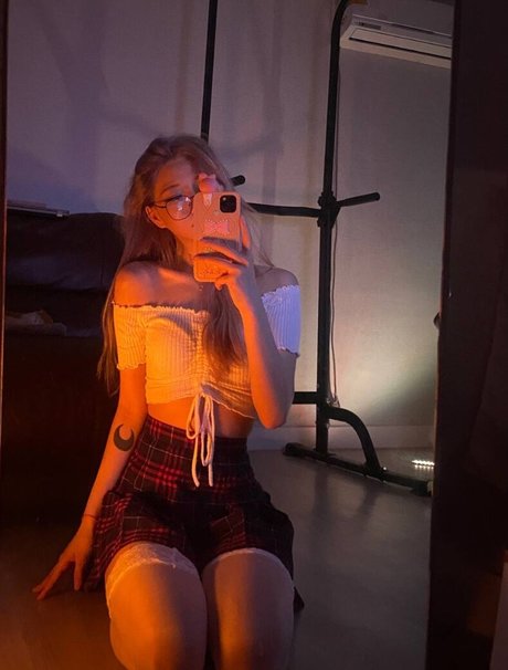 satanmate art actress img
