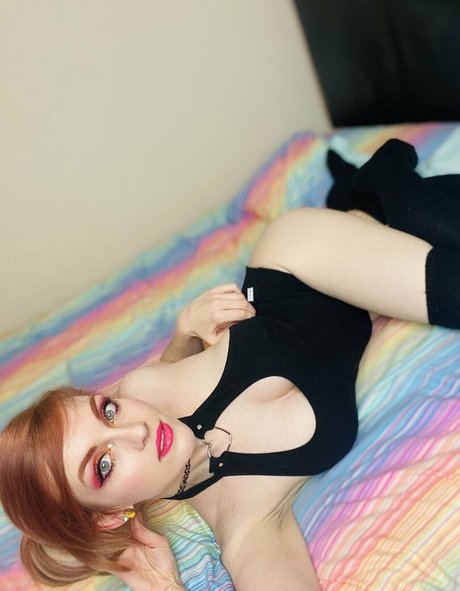 blonde trans onlyfans top pic