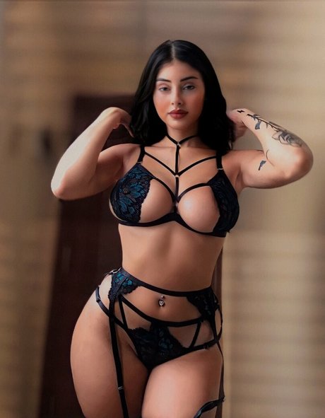 Paaaubg pornographic star image