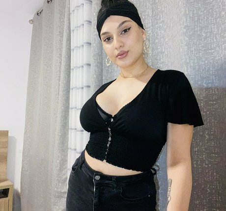 mydaisydolly model nude galleries