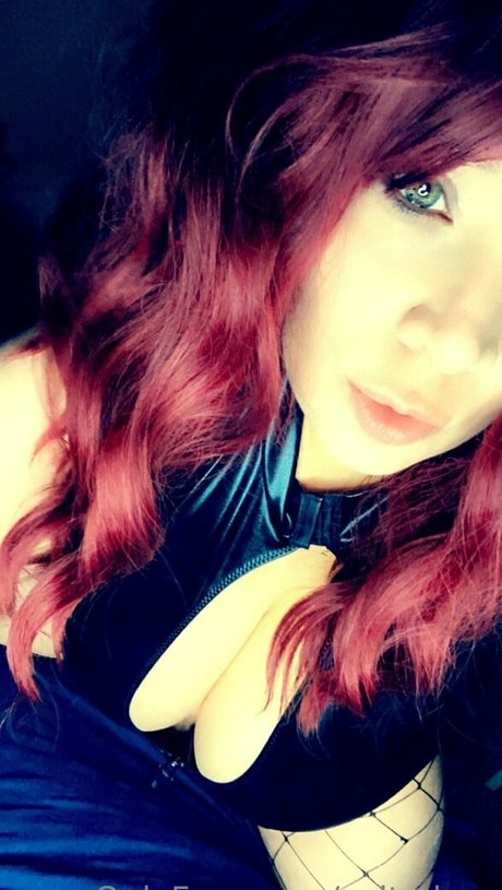 caitydrop sexy model gallery