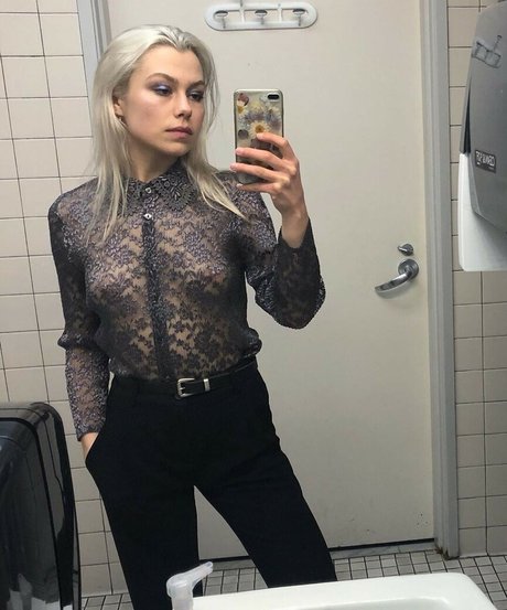 Phoebe Bridgers free pornstar archive