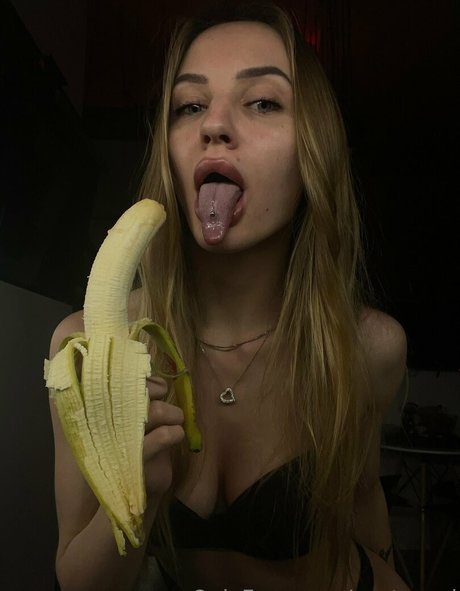 nastyasol model pornographic image