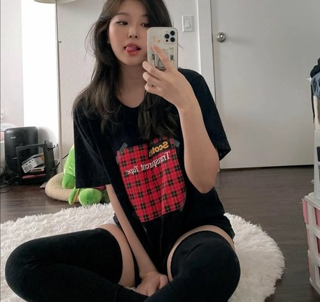 Kang Hee Yoon naked pornstar photo
