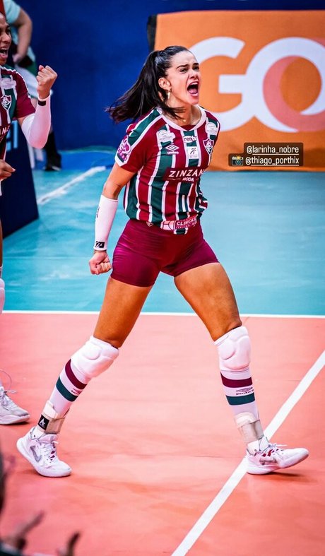 Lara Nobre star nice galleries
