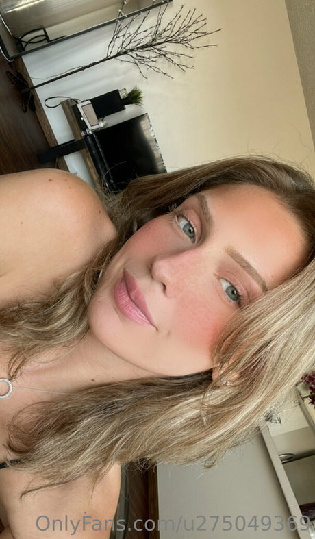 kenziecutie18 star nice photo