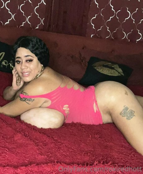 roxiredhott erotic actress photos