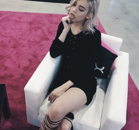 Amanda Steele star pretty photo