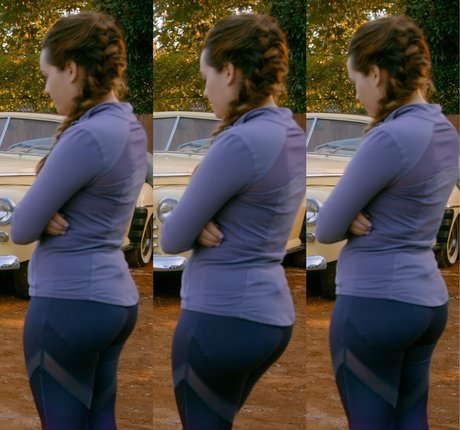 Mary Mouser nice pornstar img