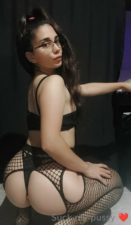 dirty feet onlyfans beautiful naked picture