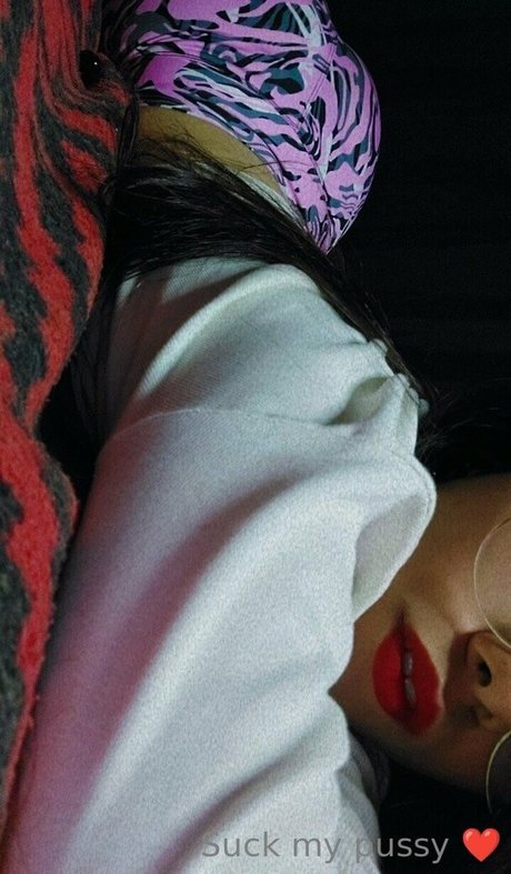 queenvcsext model exclusive archive