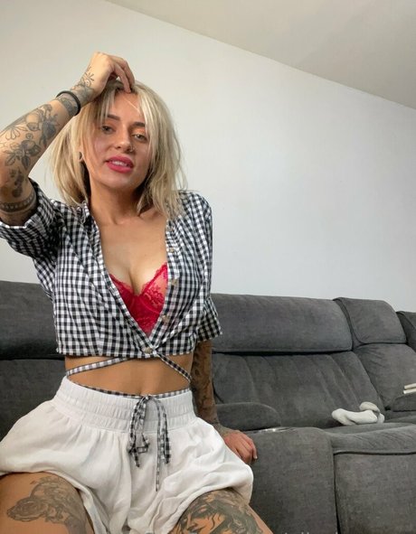 niicoleamy x star sexy image