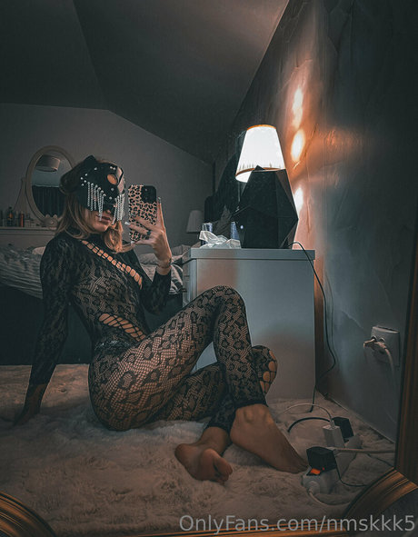 nmskkk5 erotic actress picture