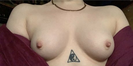 freckle fox xxx star image