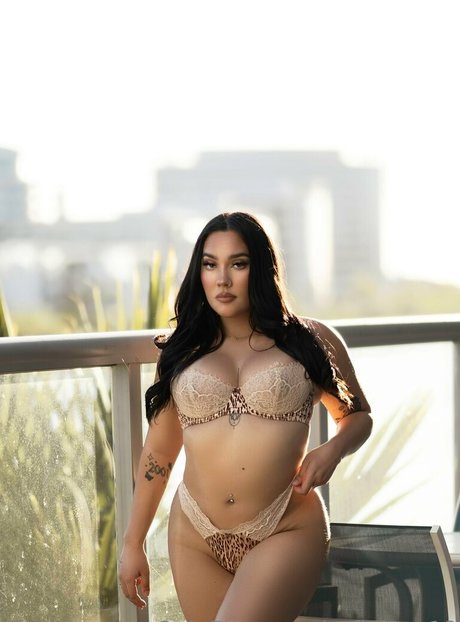 sofialoco18 nude model picture