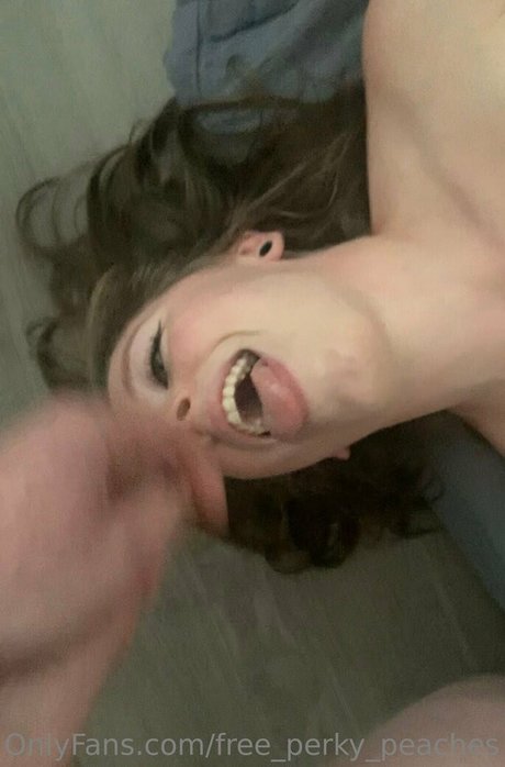 free perky peaches model erotic gallery
