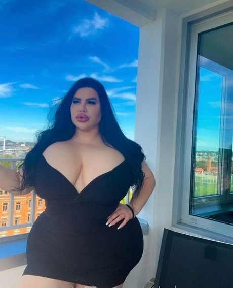 Natasha Crown sexy star gallery