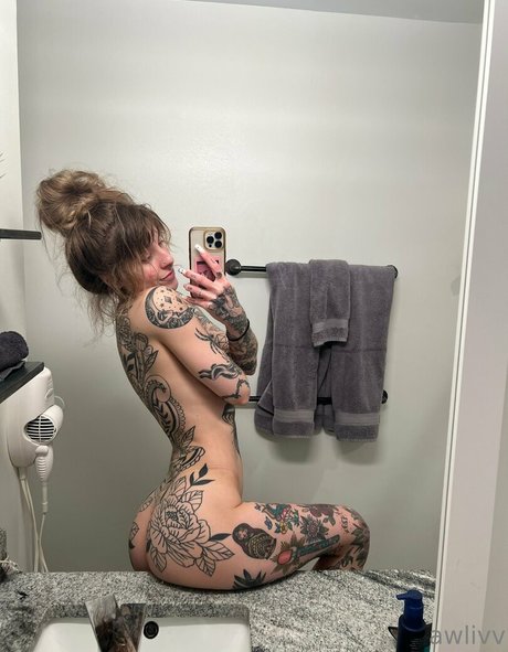 Awlivv xxx actress img