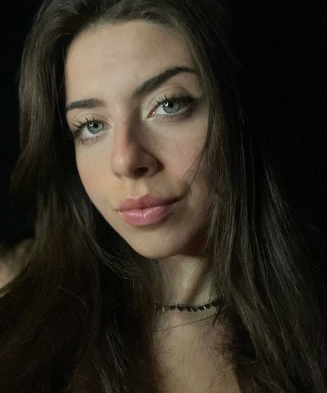 IlaMos ASMR hot pornstar photo