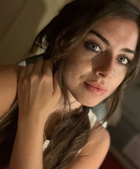 IlaMos ASMR nudes star image