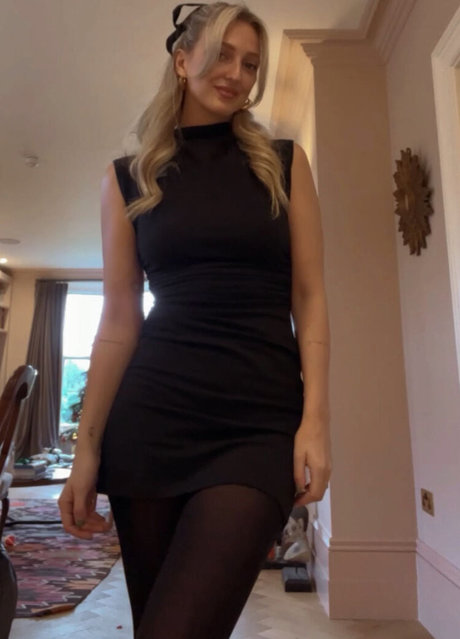 Georgia Hirst erotic model img