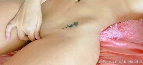 Adelinebri star naked picture