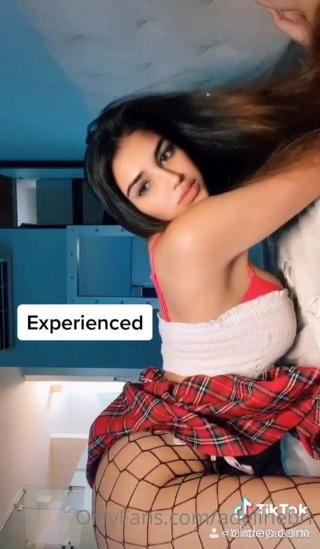 Adelinebri model sexy photos