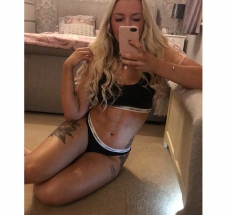 Sophie Partridge sexy star galleries