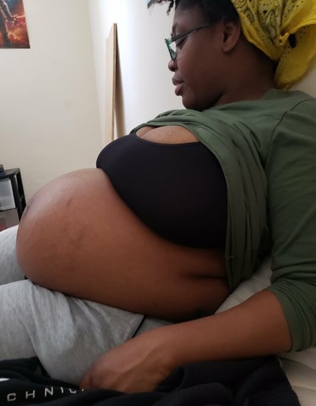 freakythickums top profile image