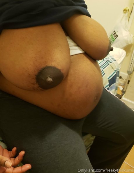freakythickums hot actress photo
