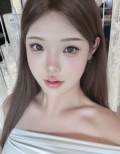 Yuzichucunqi pretty pornstar photo