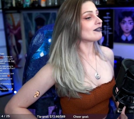 IceTokki adult model image